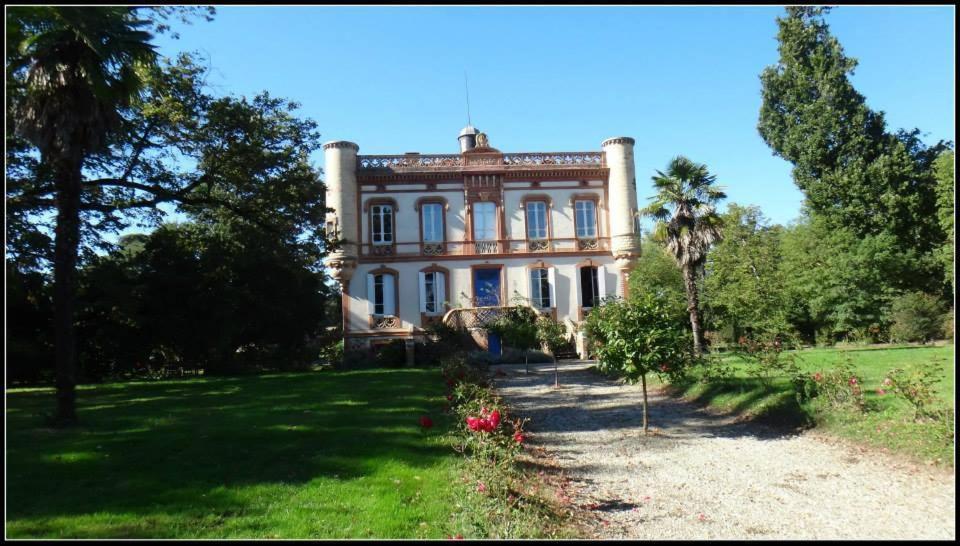 Chateau Lagaillarde Thil  Exterior photo